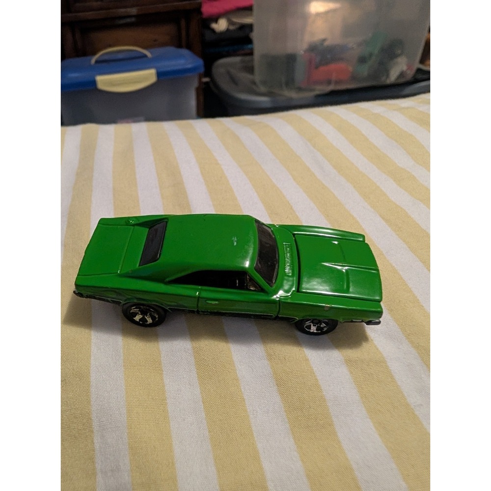 Hot Wheels 1969 Dodge Charger R/T Green 1/64 Scale Diecast Model Car